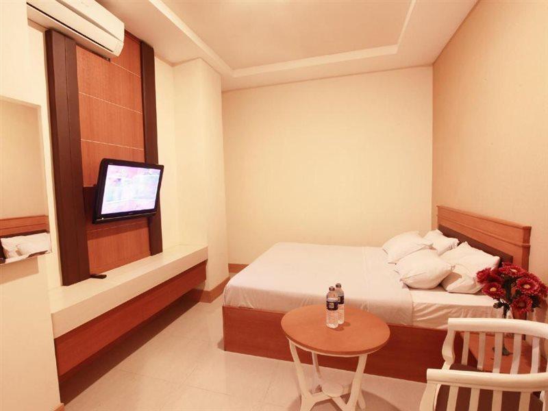 Horison Plaza Tegal Hotel Exterior foto