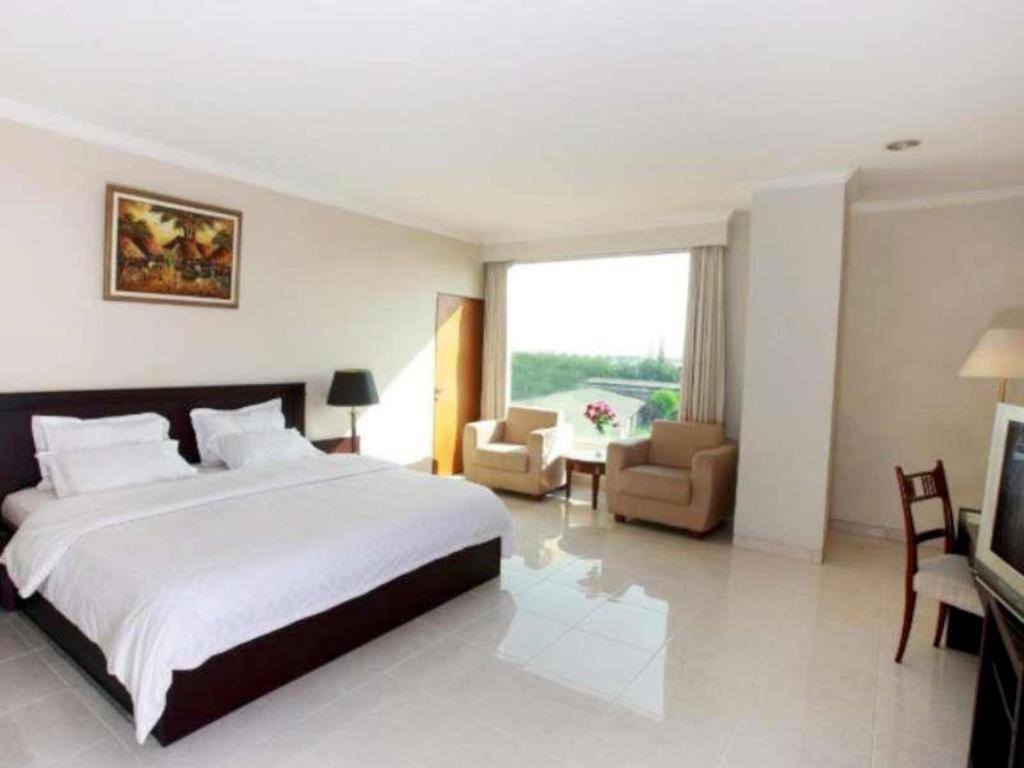 Horison Plaza Tegal Hotel Exterior foto