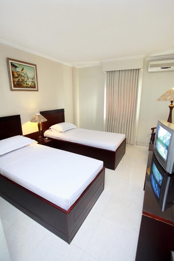 Horison Plaza Tegal Hotel Exterior foto